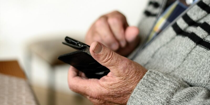 Best Prepaid Cell Phone Plans in Canada for April 2025